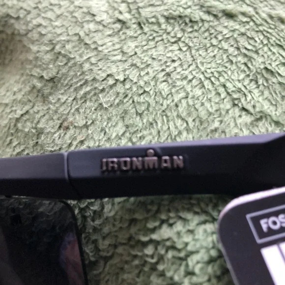 - Sunglasses 🕶️ (Ironman) - Picture 6 of 8